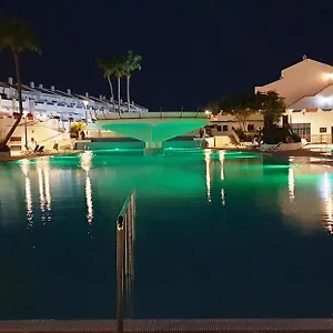 tenerife-with-impressive-pool-136.tenerifehoteles.net/